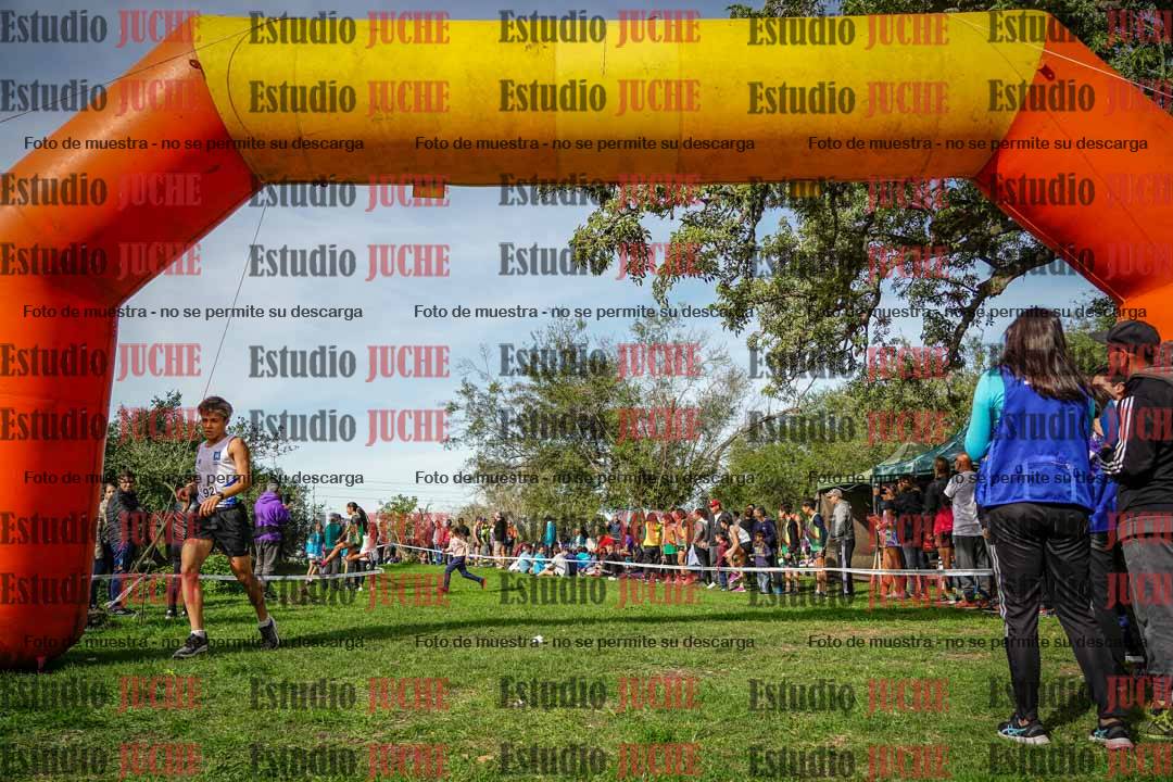 Fotos de la llegada del cross de 2000 m