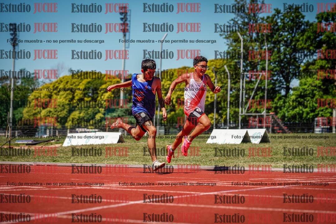 Fotos de los 150 m llanos de varones