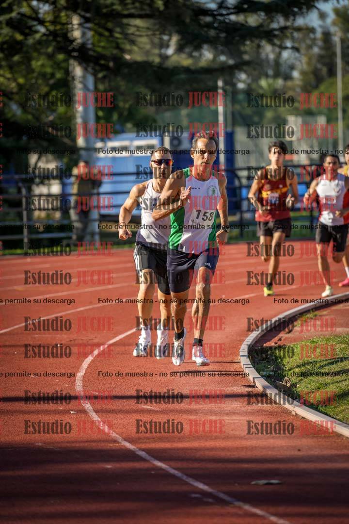 Fotos de los 800 m llanos de varones