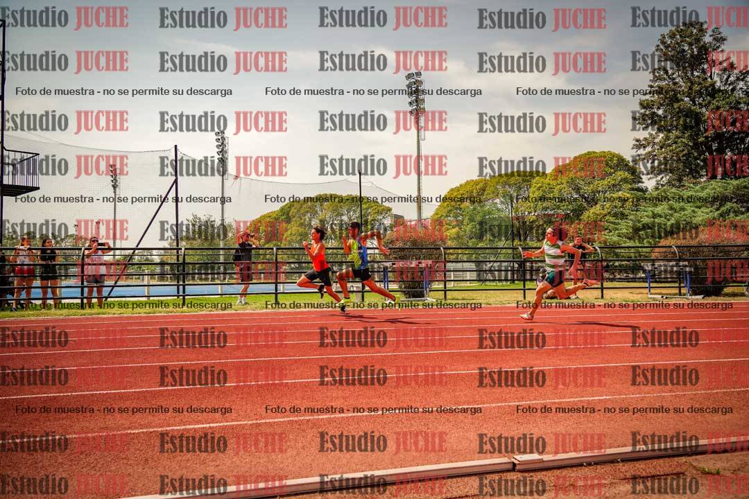 Fotos de los 200 m llanos de varones