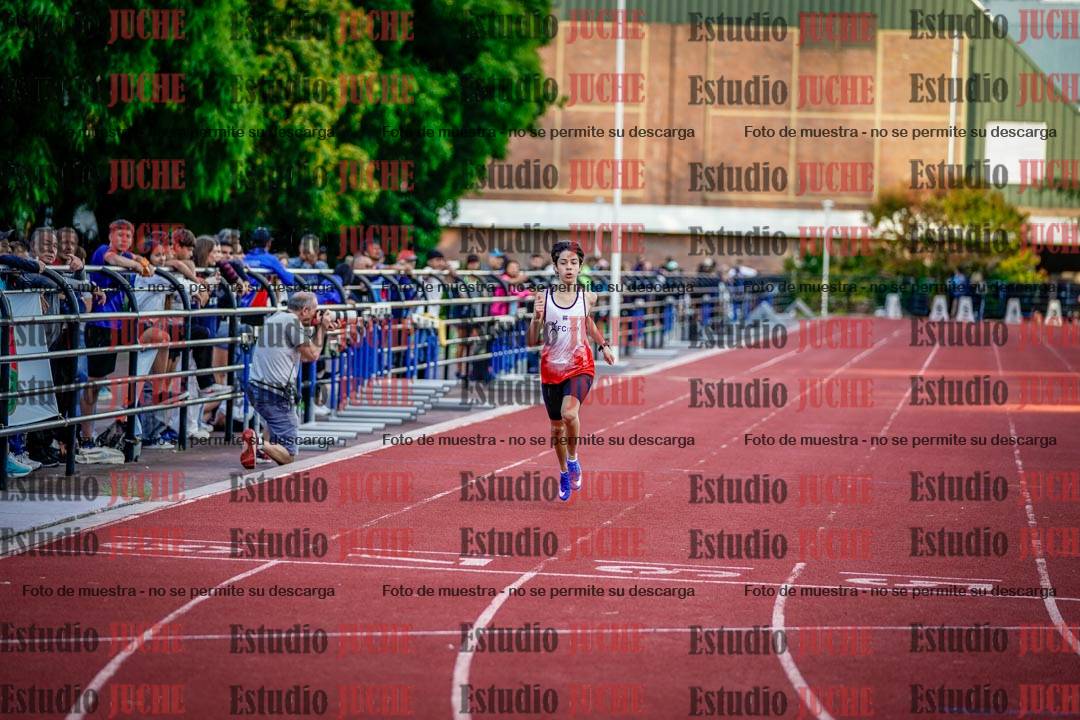 Fotos de los 400 m llanos de varones