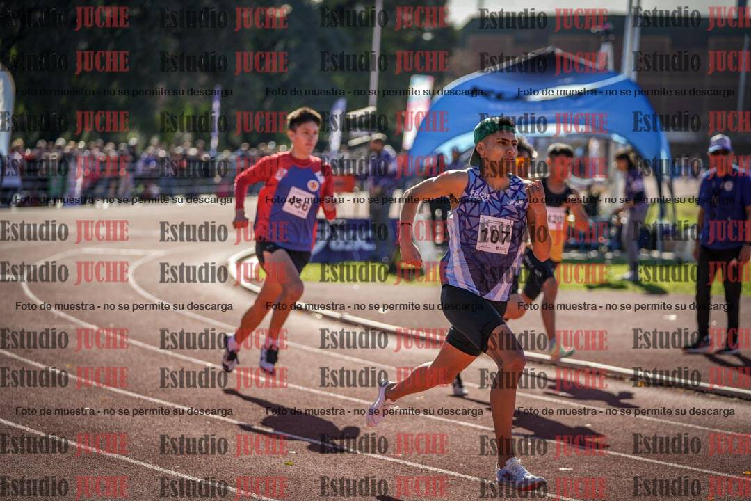 Fotos de los 800 m llanos de varones