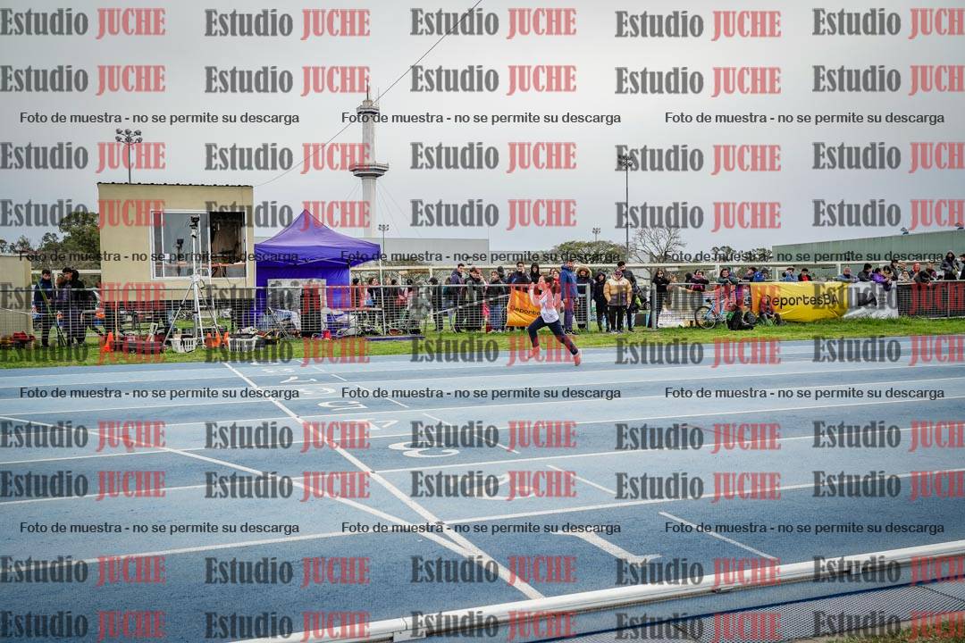 Fotos de los 50 m llanos de mujeres - U12