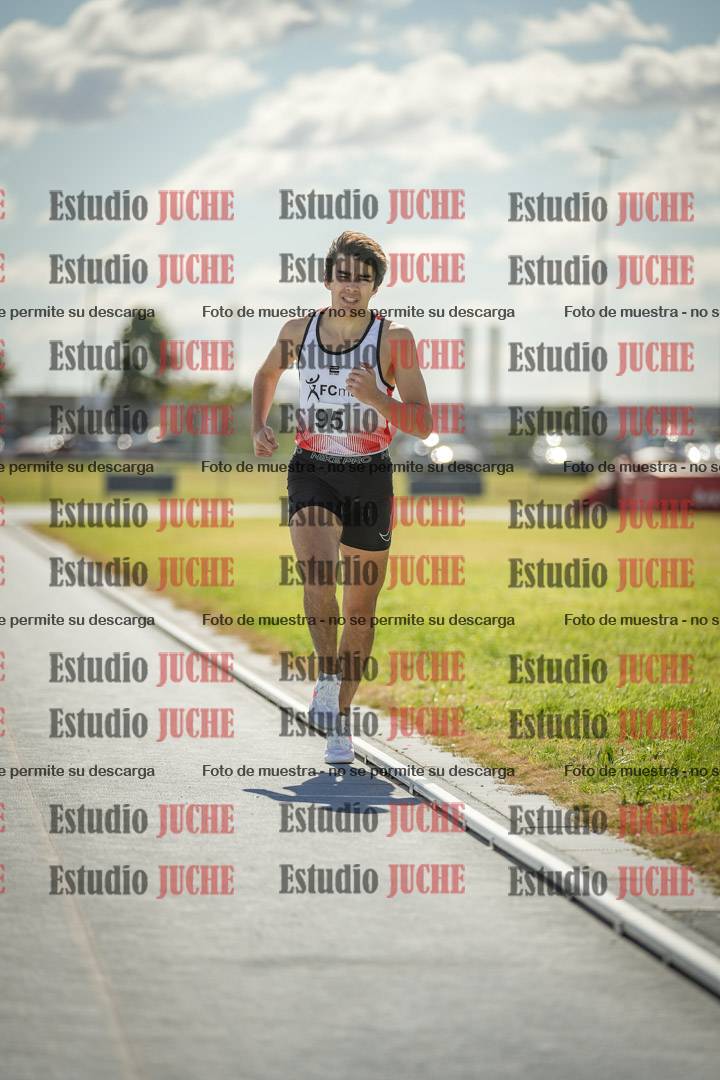 Fotos de los 800 m llanos de varones