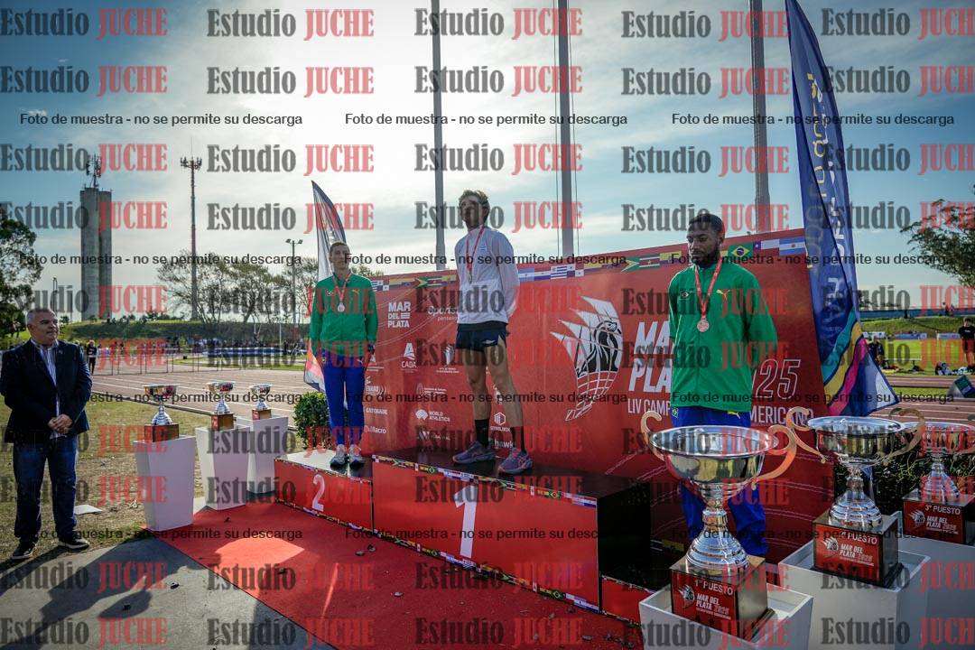 Fotos de algunos extras y podios del día 1