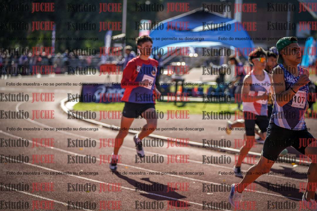 Fotos de los 800 m llanos de varones