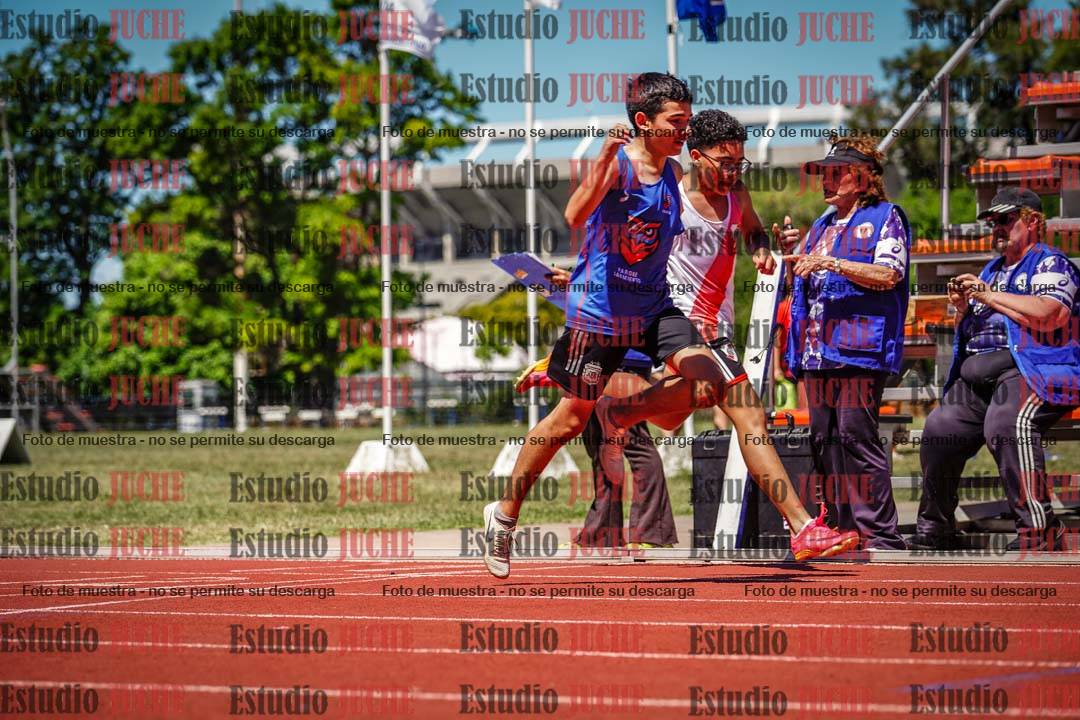 Fotos de los 150 m llanos de varones
