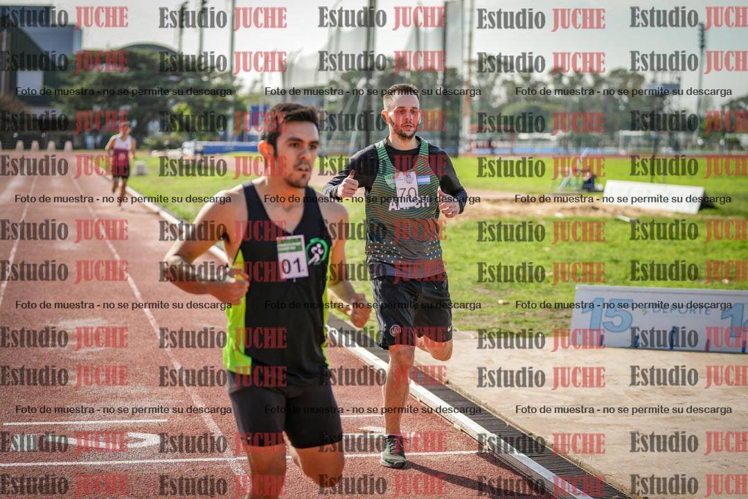Fotos de los 800 m llanos de varones