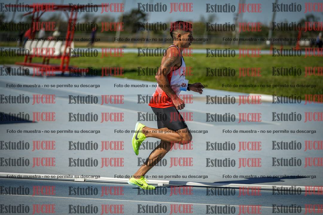 Fotos de los 5000 m llanos de mujeres y varones