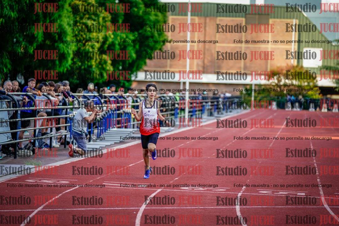 Fotos de los 400 m llanos de varones