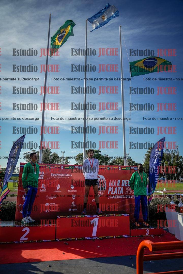 Fotos de algunos extras y podios del día 1