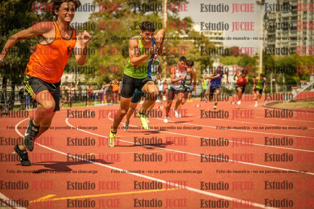 Fotos de los 200 m llanos de varones