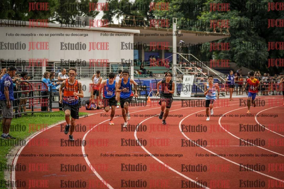 Fotos de los 800 m llanos de varones