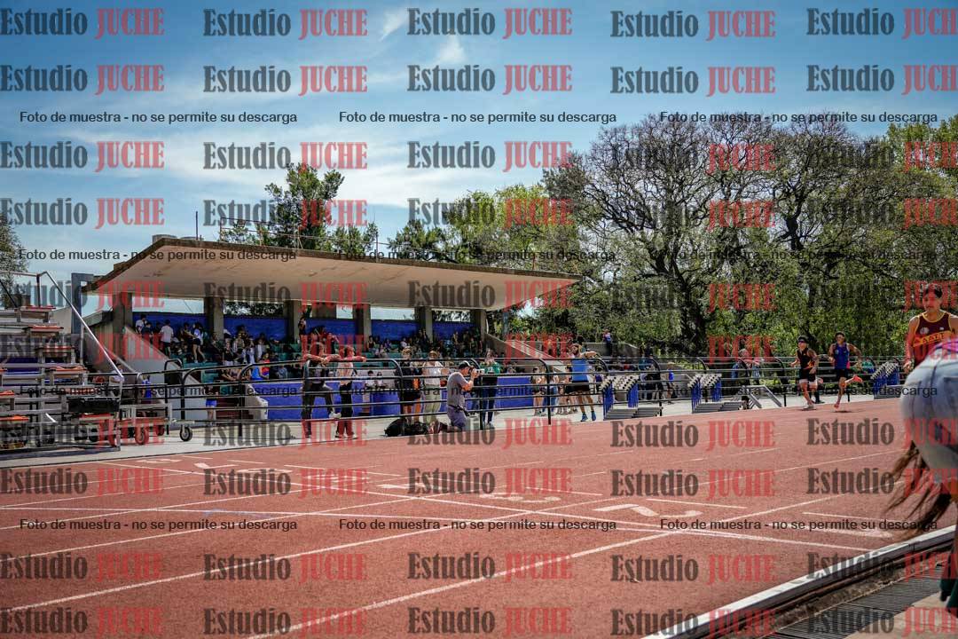 Fotos de los 400 m llanos de varones