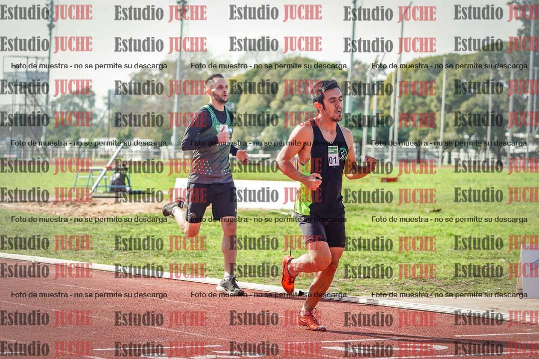 Fotos de los 800 m llanos de varones