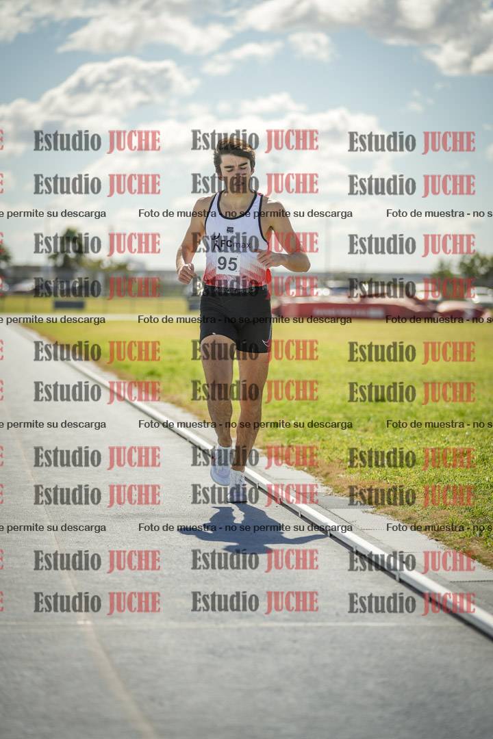 Fotos de los 800 m llanos de varones