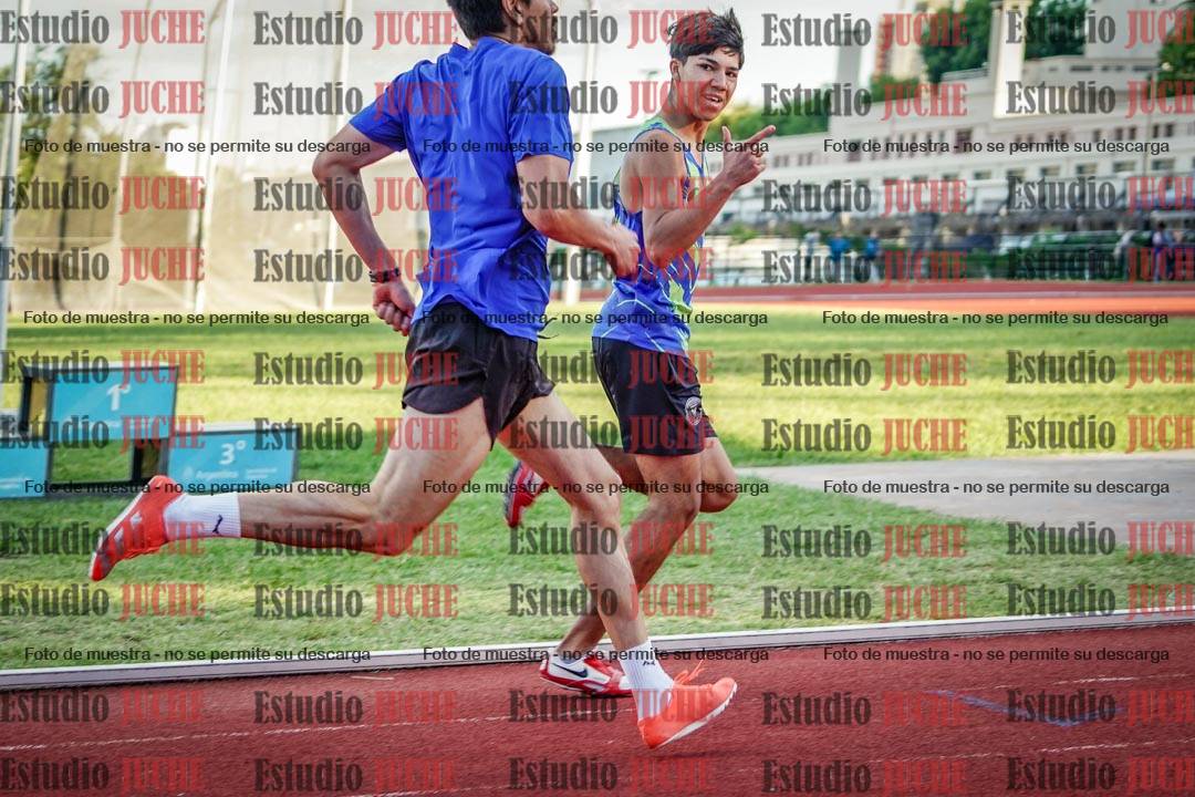 Fotos de los 400 m llanos de varones