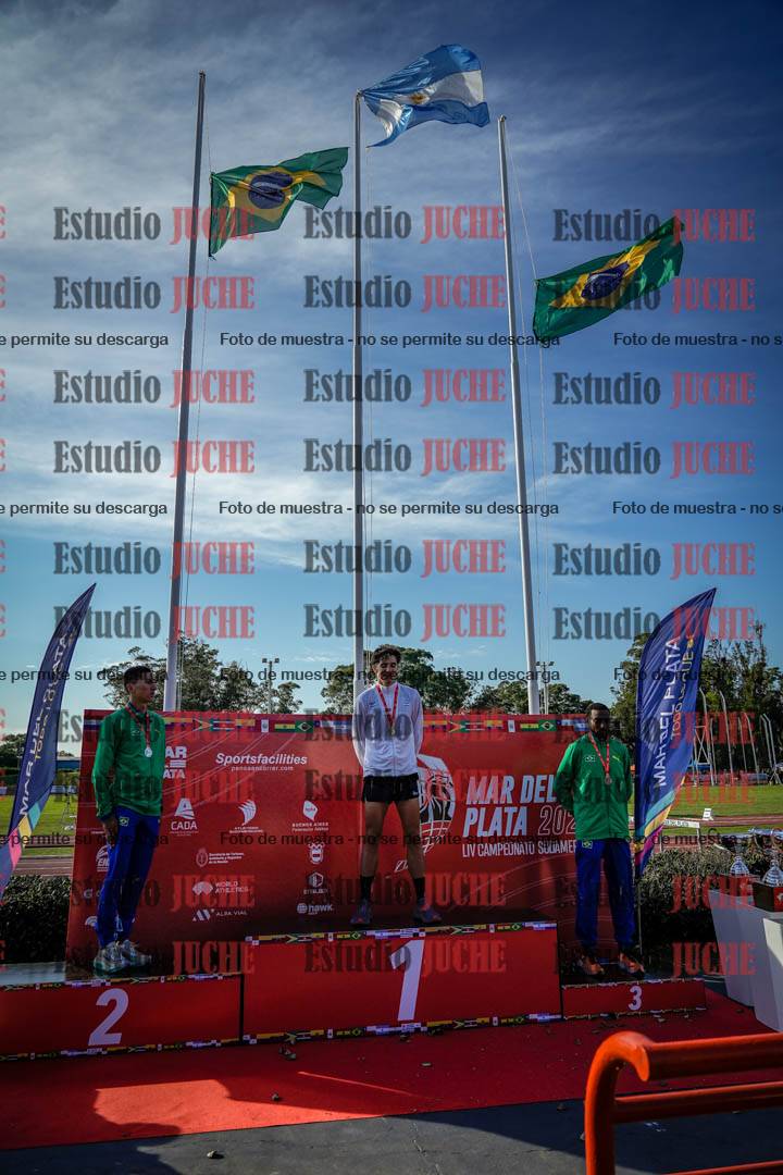 Fotos de algunos extras y podios del día 1