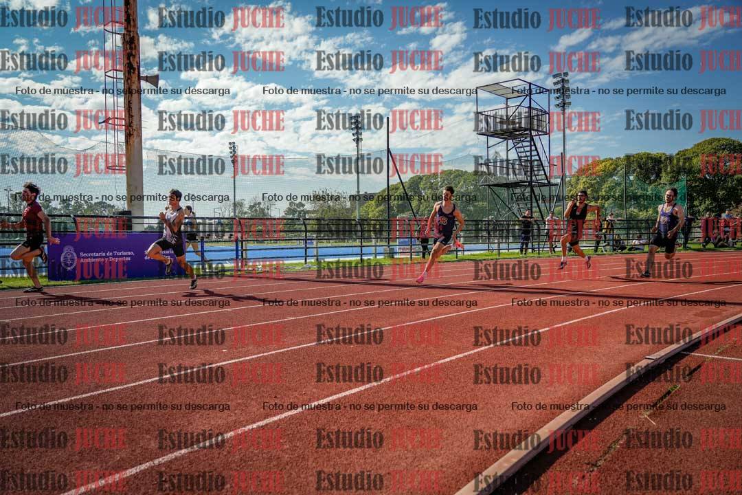 Fotos de los 200 m llanos de varones