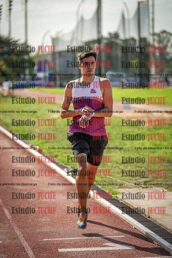 Fotos de los 800 m llanos de varones