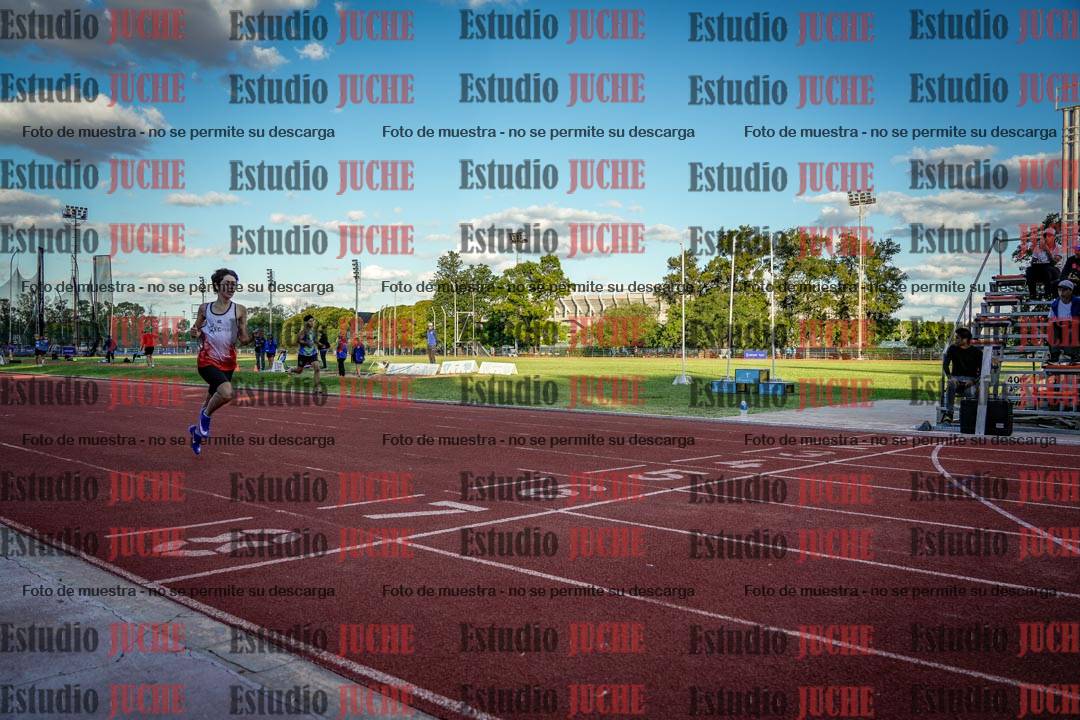 Fotos de los 400 m llanos de varones