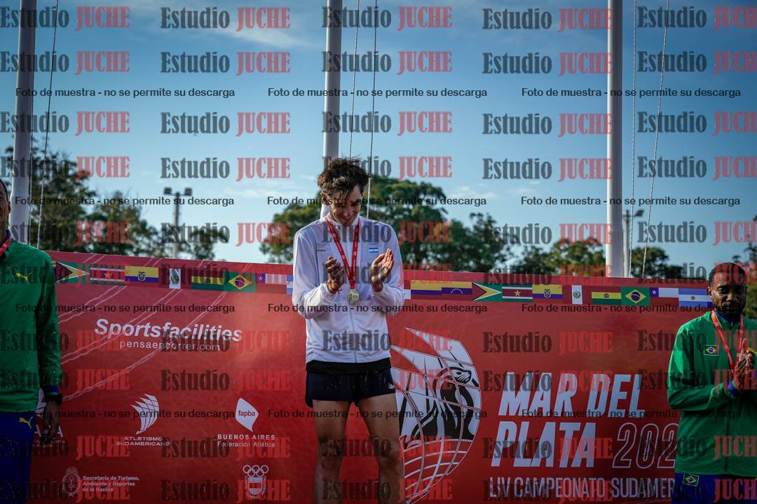Fotos de algunos extras y podios del día 1