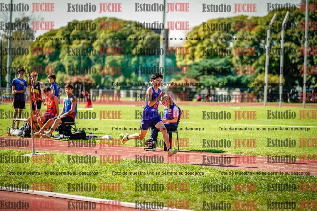 Fotos del salto en largo de varones