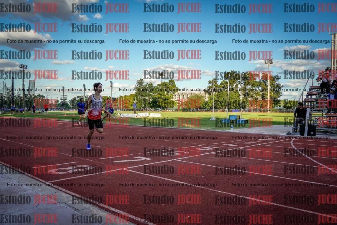 Fotos de los 400 m llanos de varones