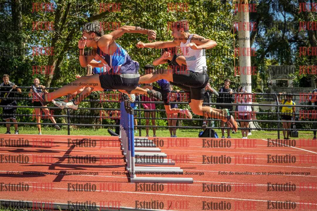 Fotos de los 100 m con vallas de varones