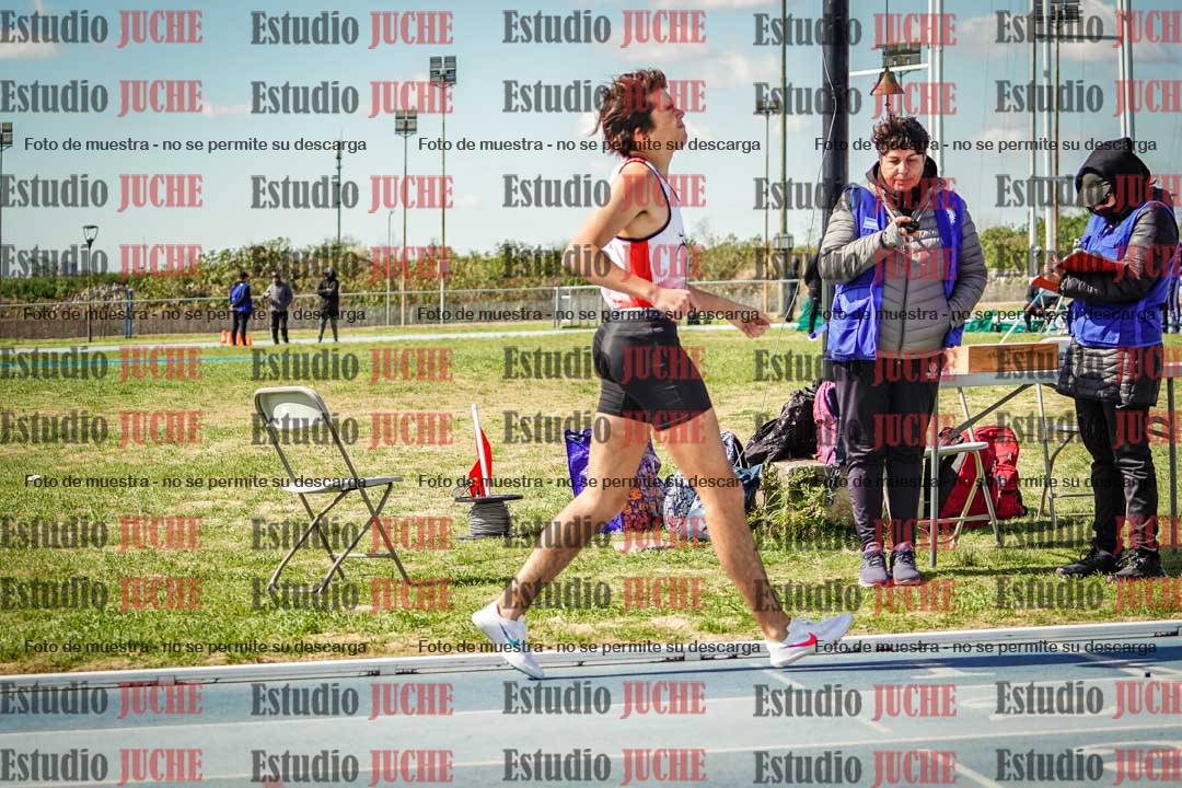 Fotos de los 800 m llanos de varones