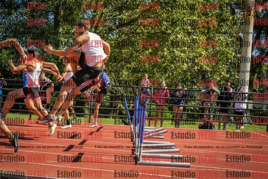 Fotos de los 100 m con vallas de varones