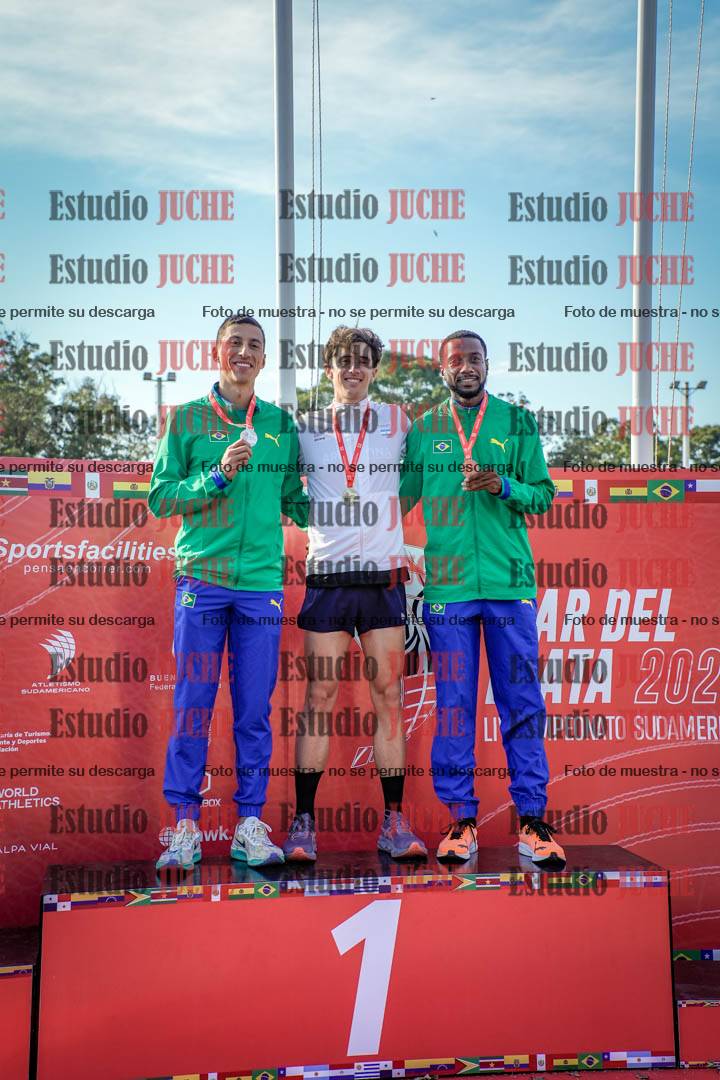 Fotos de algunos extras y podios del día 1