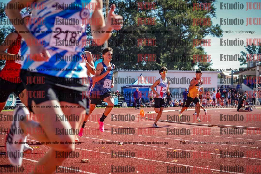 Fotos de los 800 m llanos de varones
