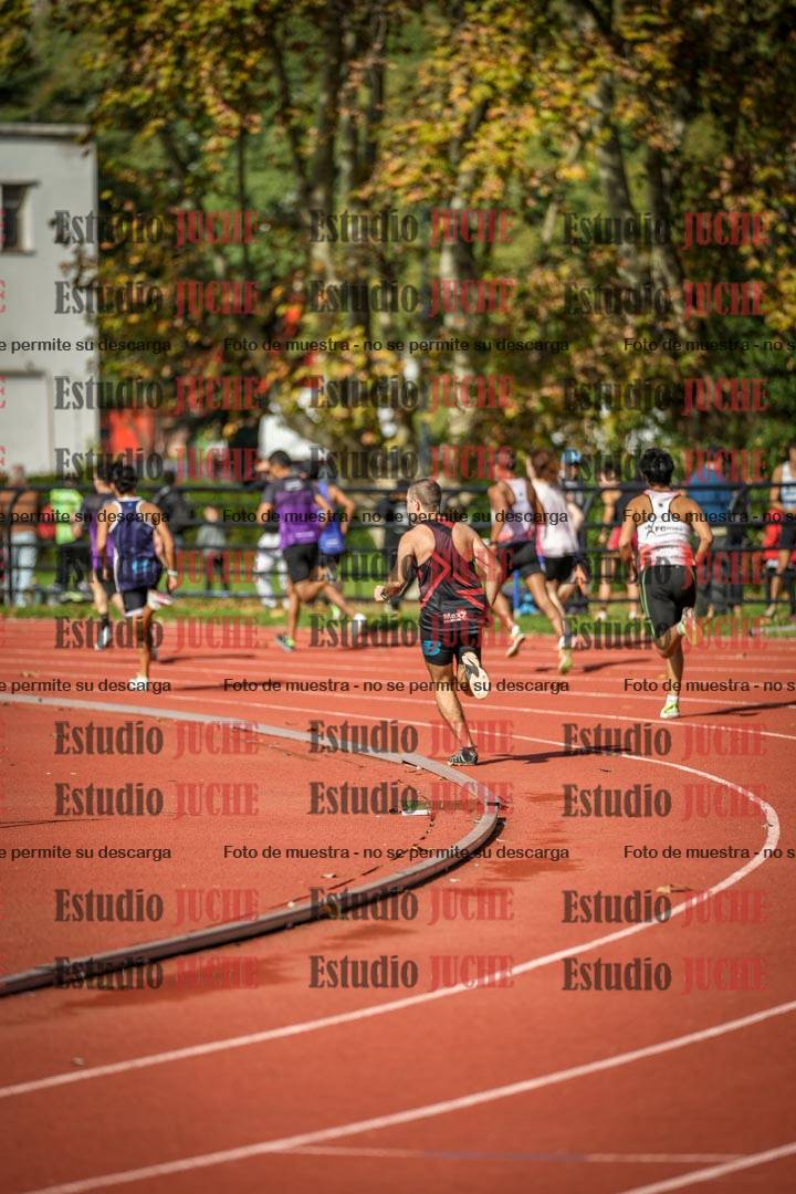 Fotos de los 800 m llanos de varones