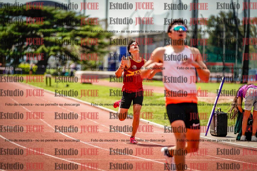 Fotos de los 400 m llanos de varones