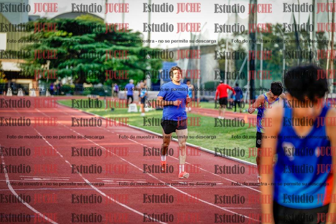 Fotos de los 400 m llanos de varones