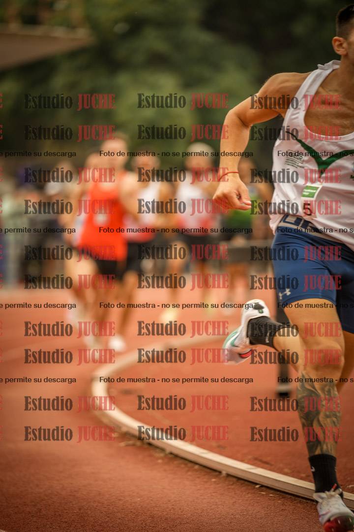 Fotos de los 800 m llanos de varones