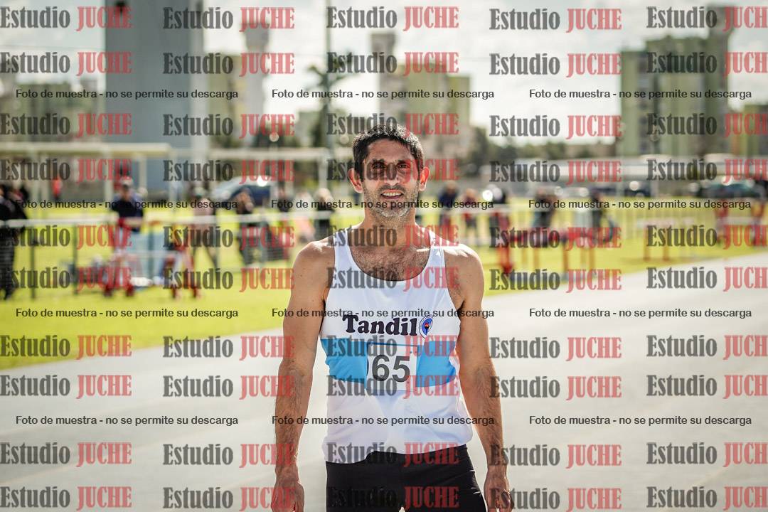 Fotos de los 800 m llanos de varones