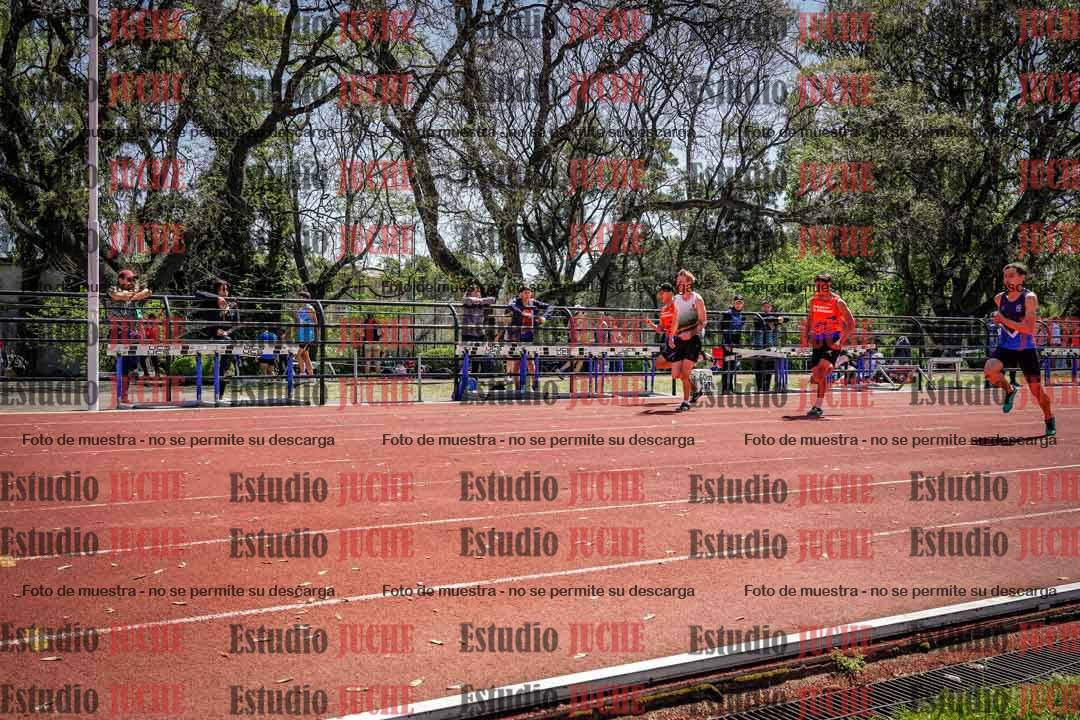 Fotos de los 100 m llanos de varones