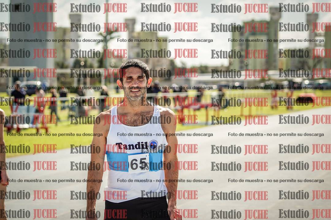 Fotos de los 800 m llanos de varones