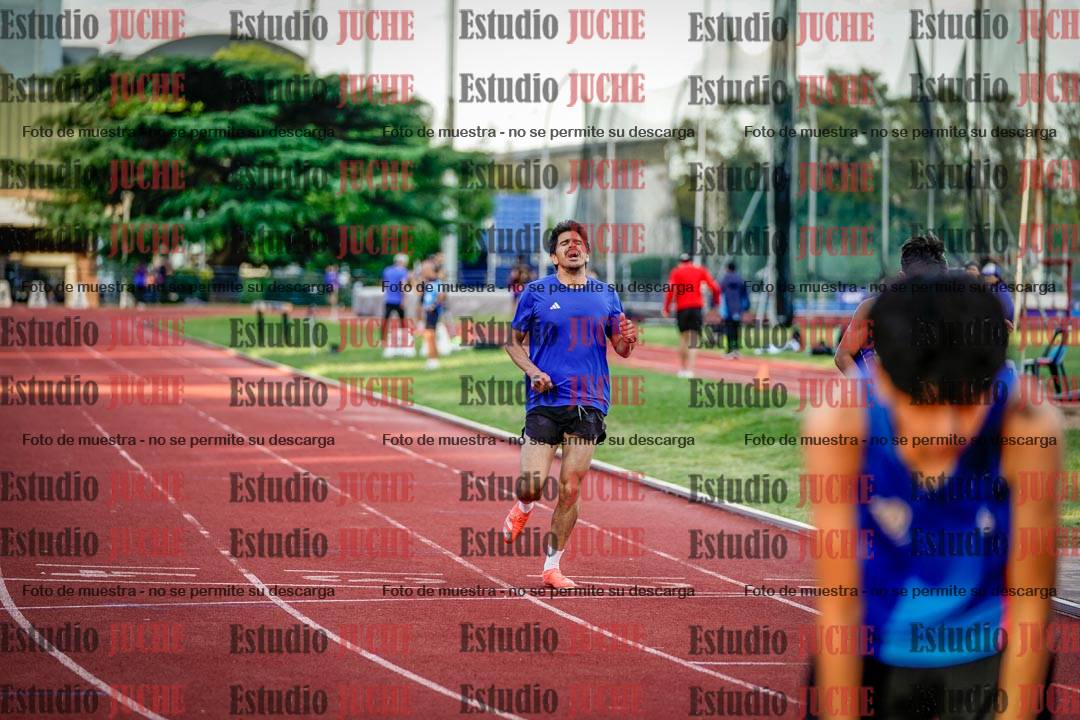 Fotos de los 400 m llanos de varones