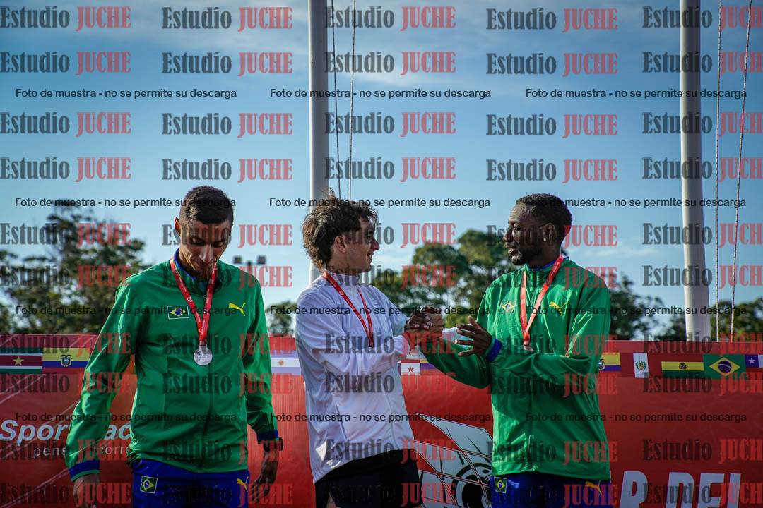 Fotos de algunos extras y podios del día 1