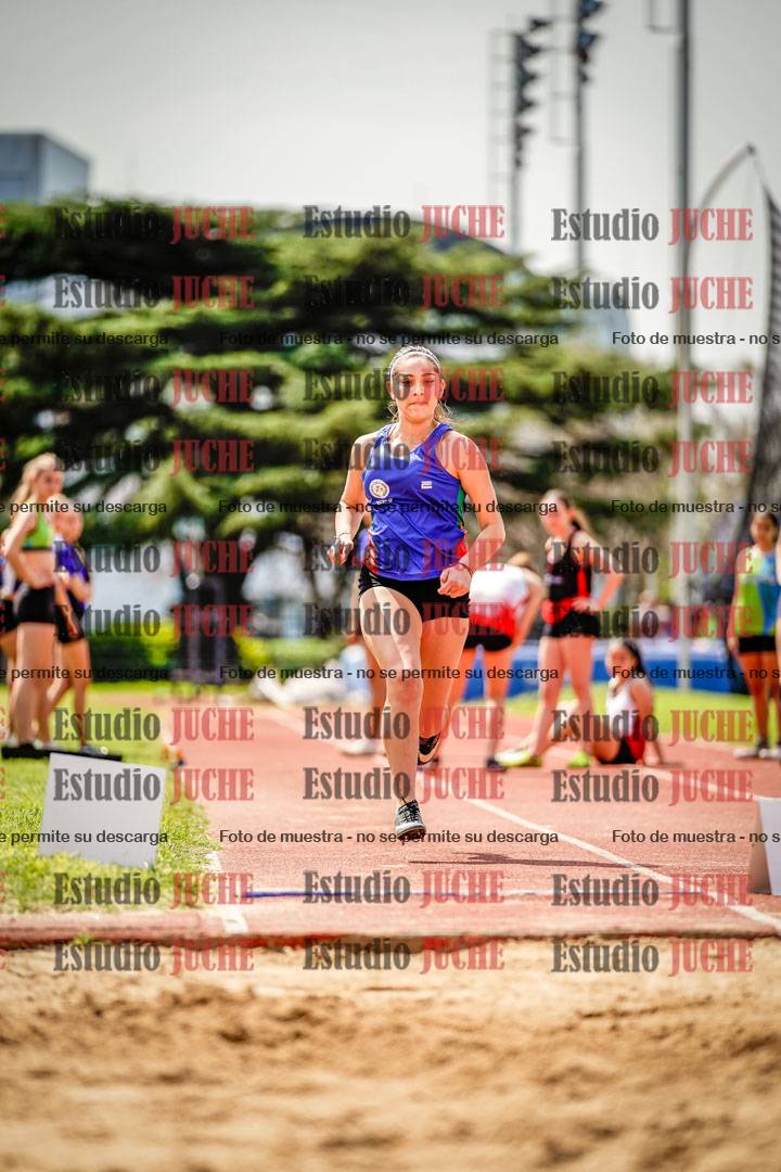 Fotos del salto en largo de mujeres