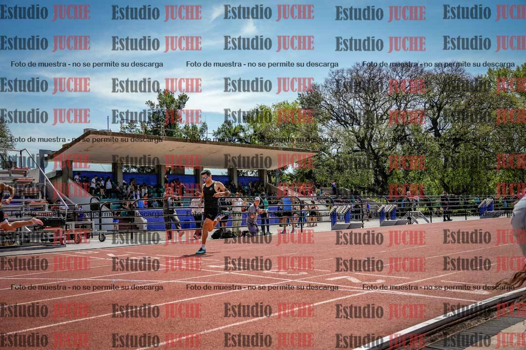 Fotos de los 400 m llanos de varones