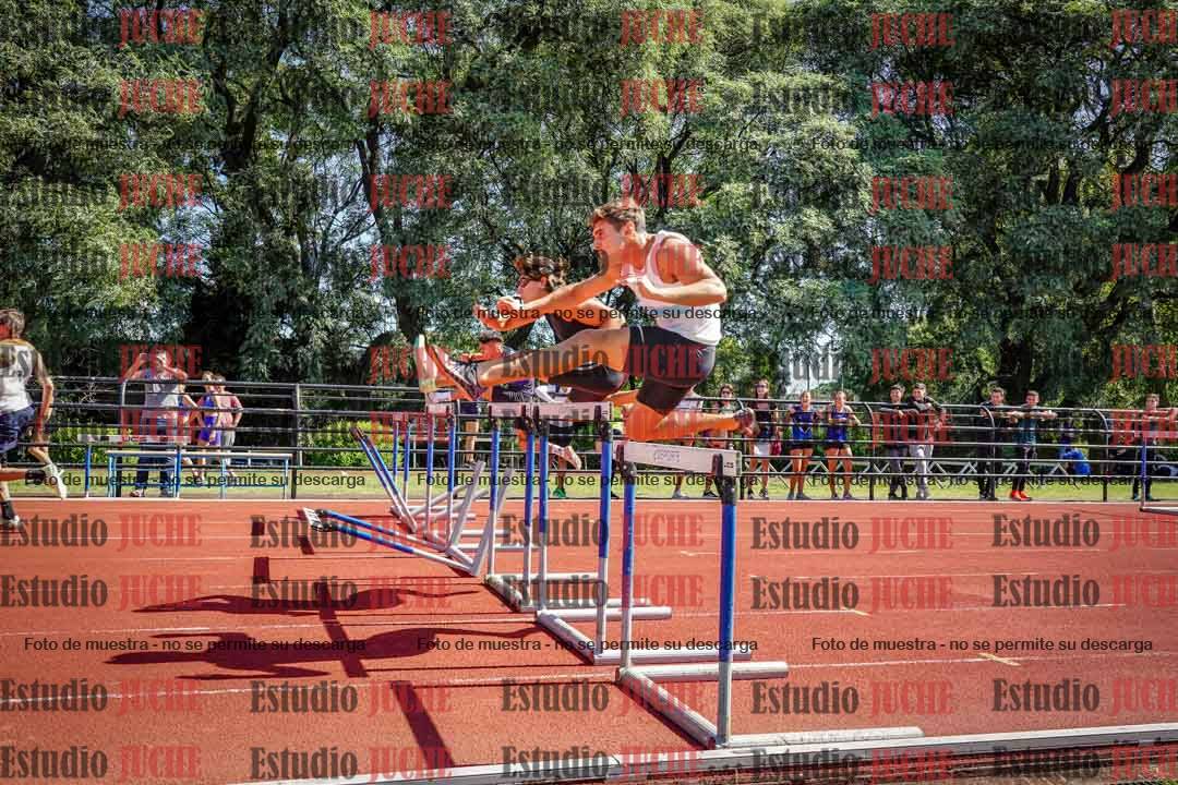 Fotos de los 100 m con vallas de varones