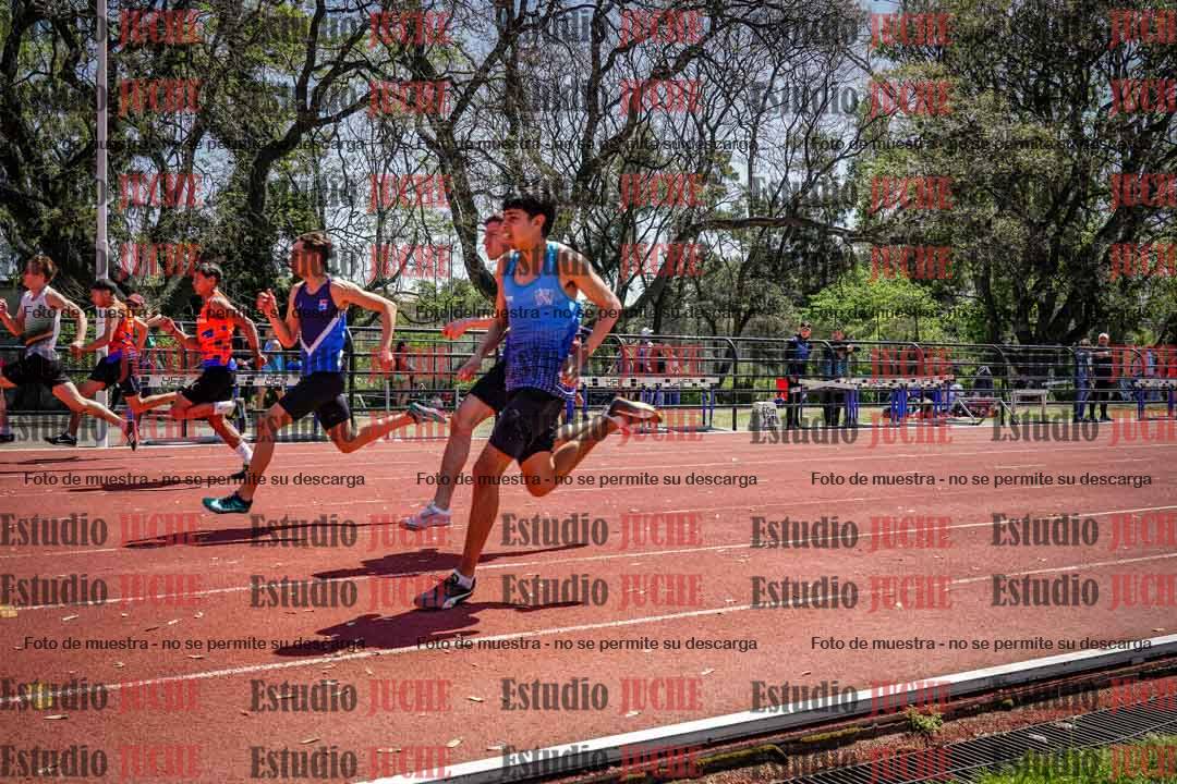 Fotos de los 100 m llanos de varones