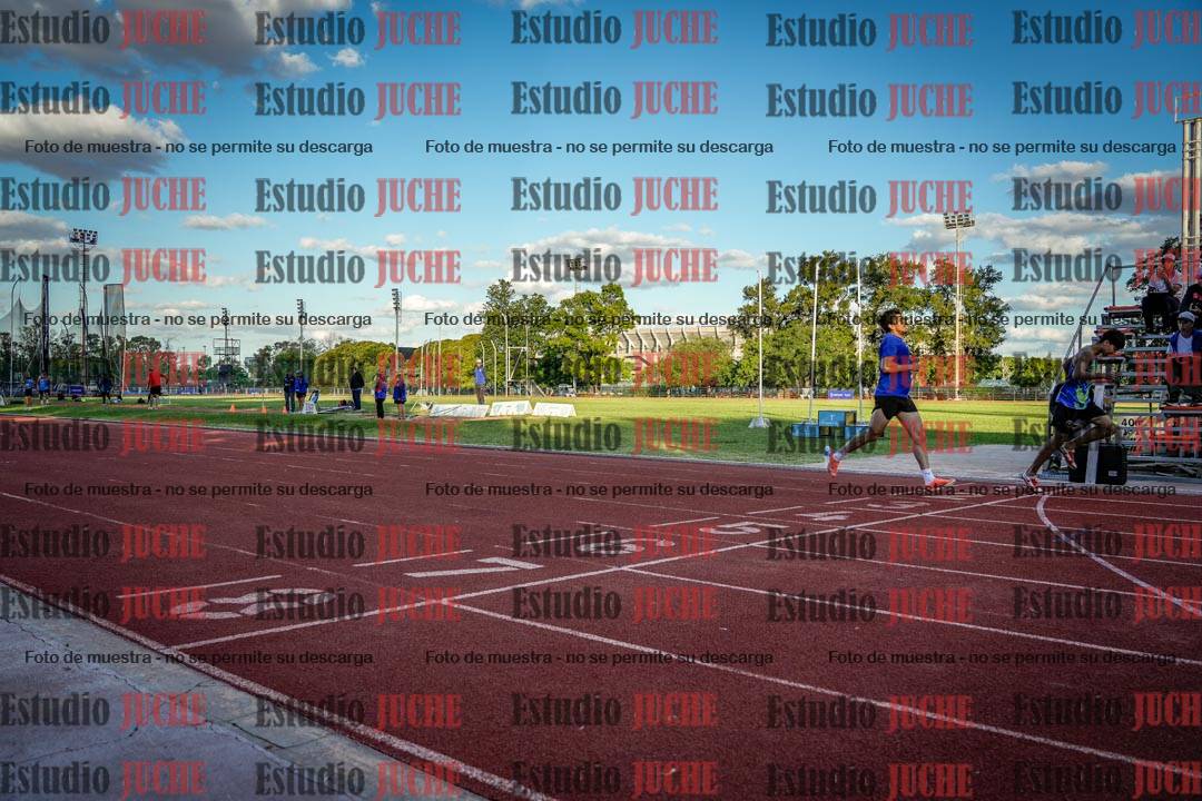 Fotos de los 400 m llanos de varones