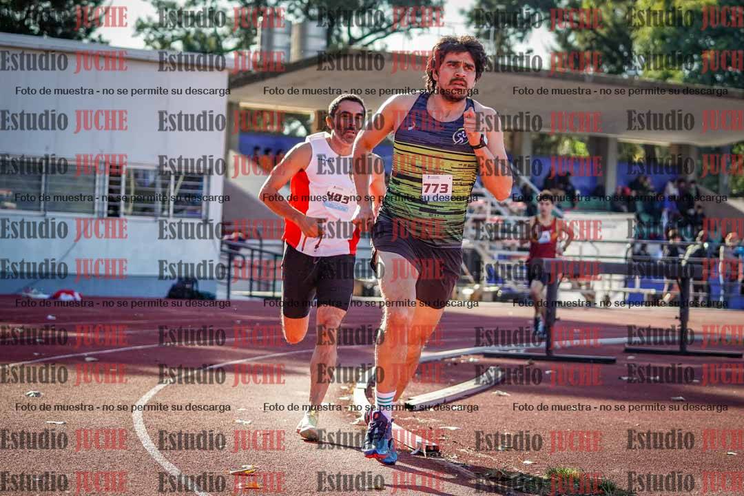 Fotos de los 800 m llanos de varones