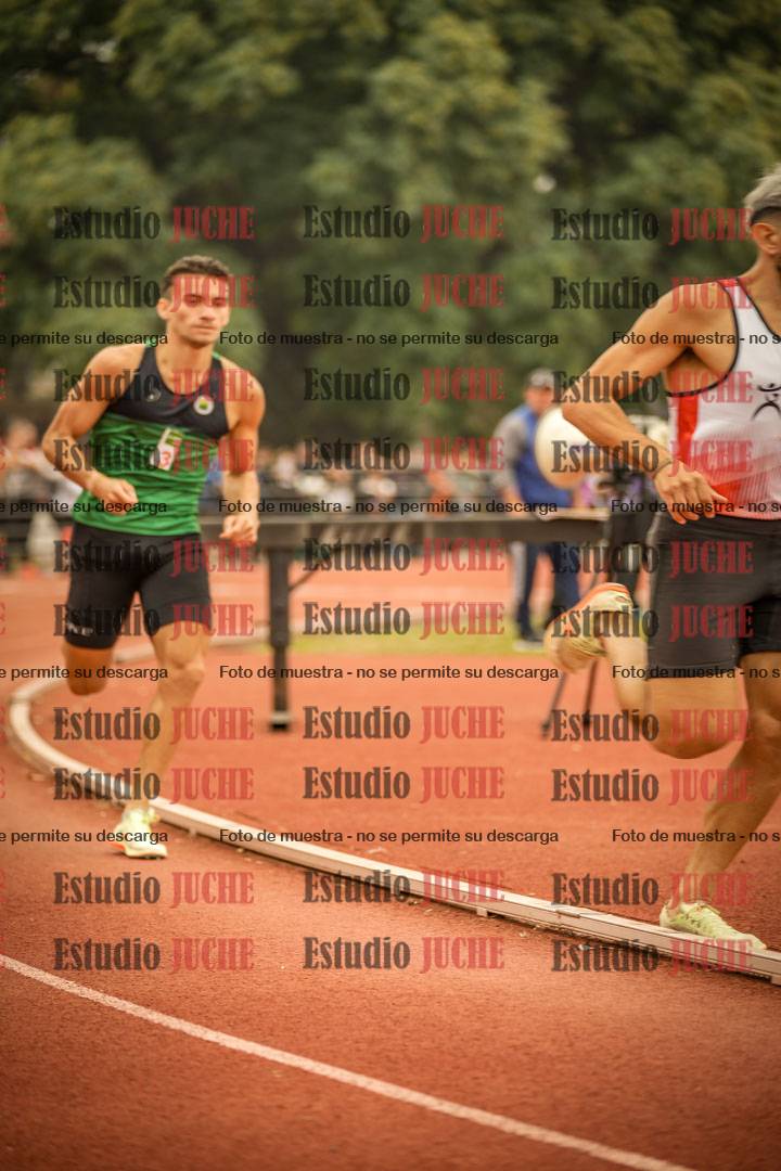 Fotos de los 800 m llanos de varones