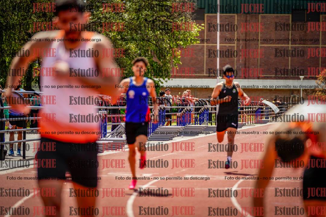 Fotos de los 400 m llanos de varones